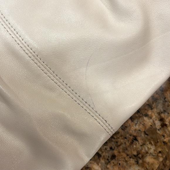 Coach Vintage Leather Shoulder Bag - Picture 9 of 9